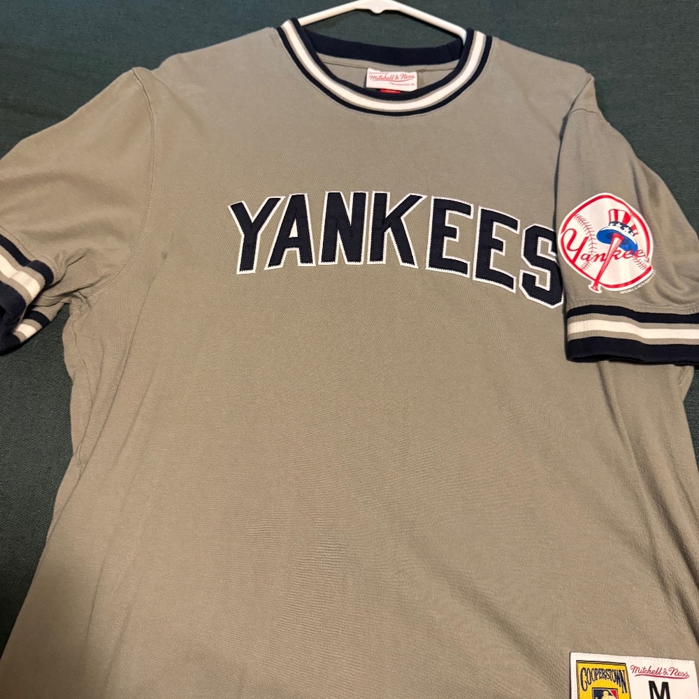 New York Yankees Mitchell & Ness Cooperstown Jersey (grey)